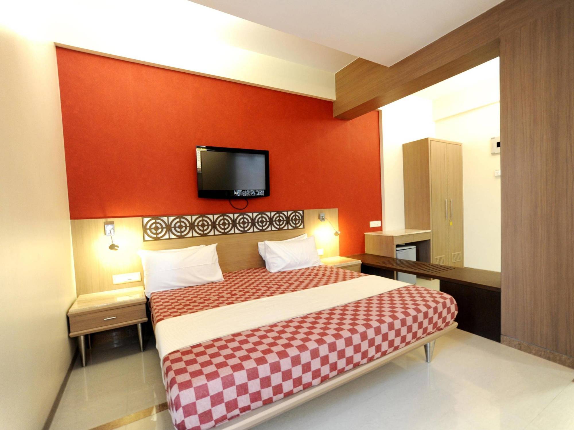 Hotel Unicontinental Bombay Eksteriør billede